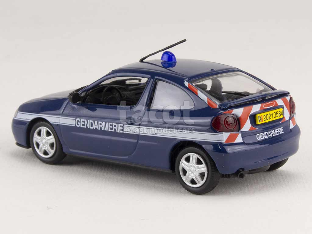 3054 Renault Megane Coupé Gendarmerie 2001