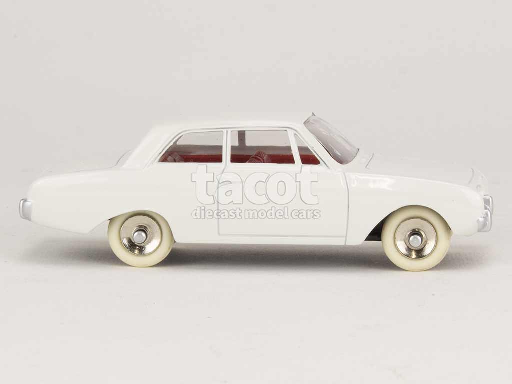 Dinky Toys ディンキー 154番　FORD TAUNUS 17M Dinky 154, Ford Taunus 17m - Free Price Guide & Review
