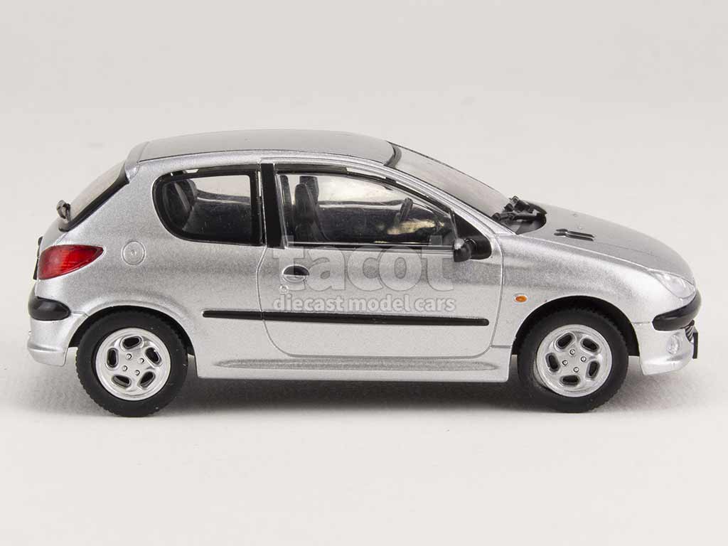 3117 Peugeot 206 XS 1999