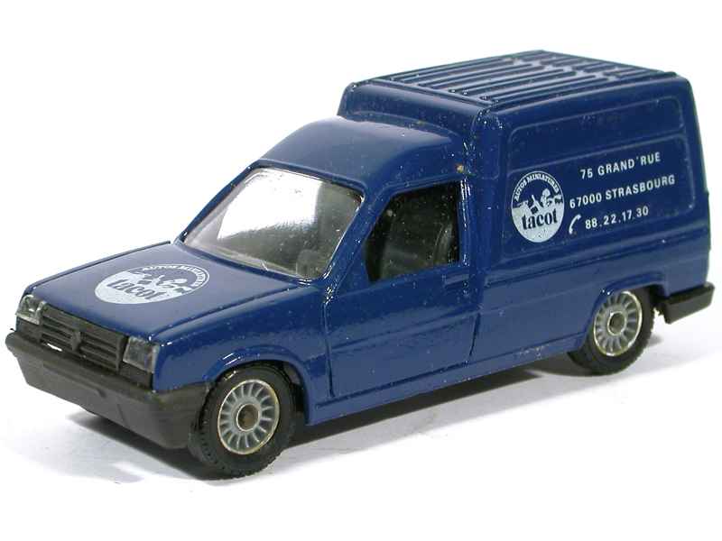 3197 Renault Express