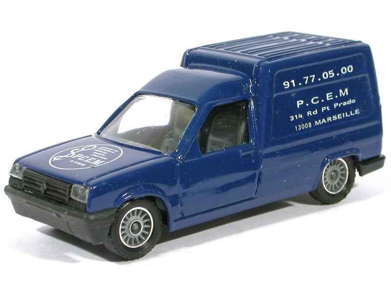 3199 Renault Express