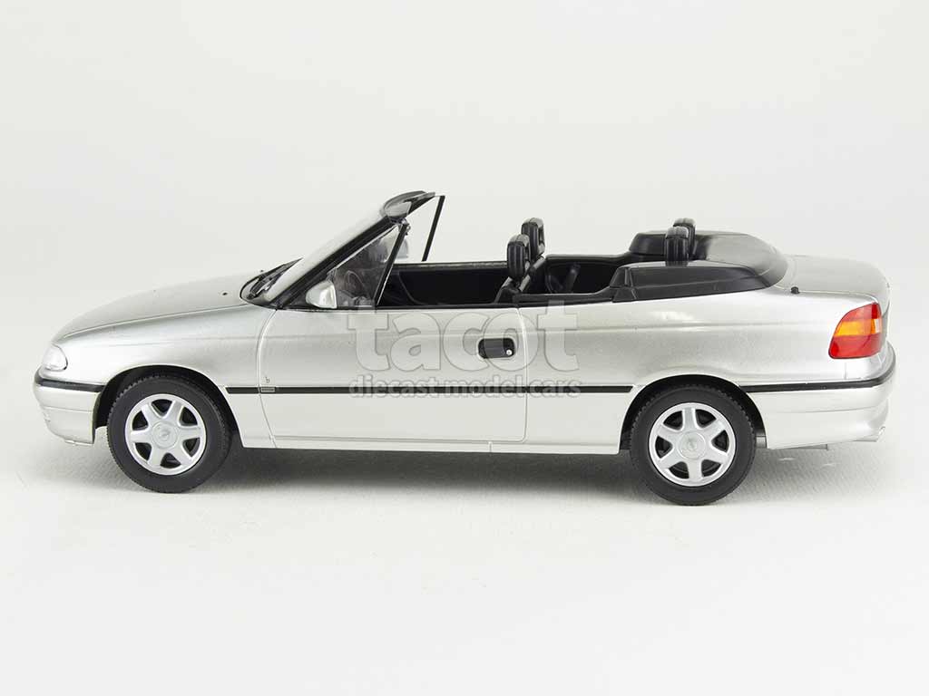 3254 Opel Astra F Cabriolet Bertone 1995