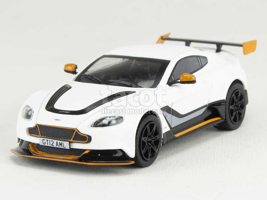 3299 Aston Martin GT12 Vantage 2015