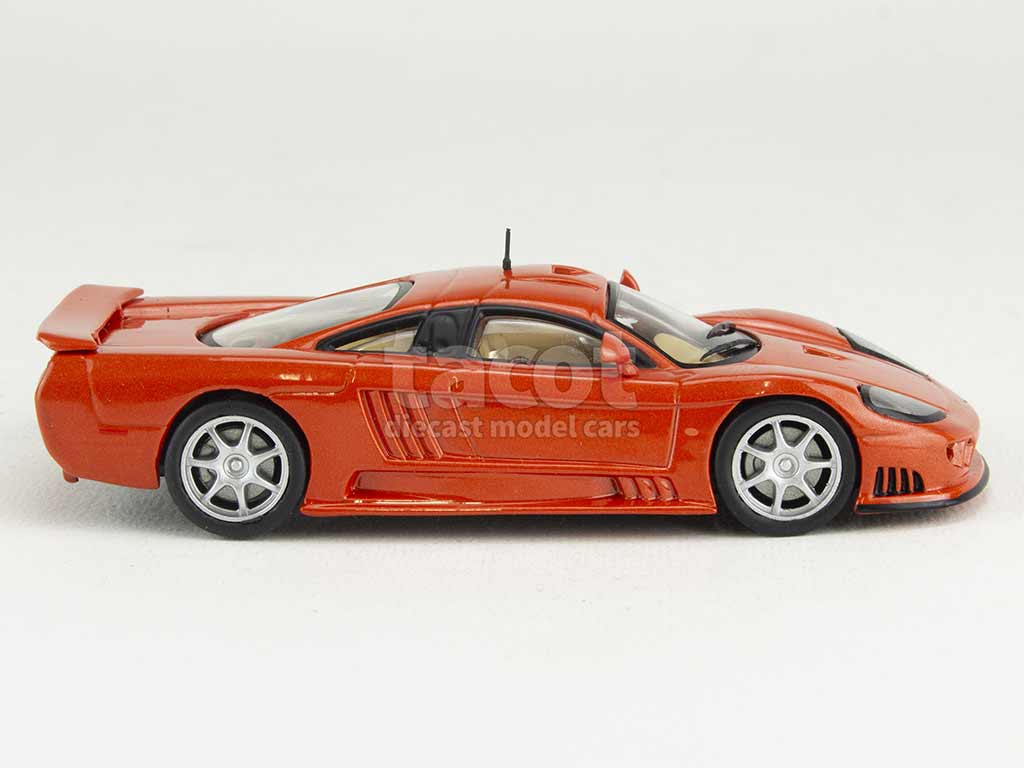 3300 Saleen S7 2001