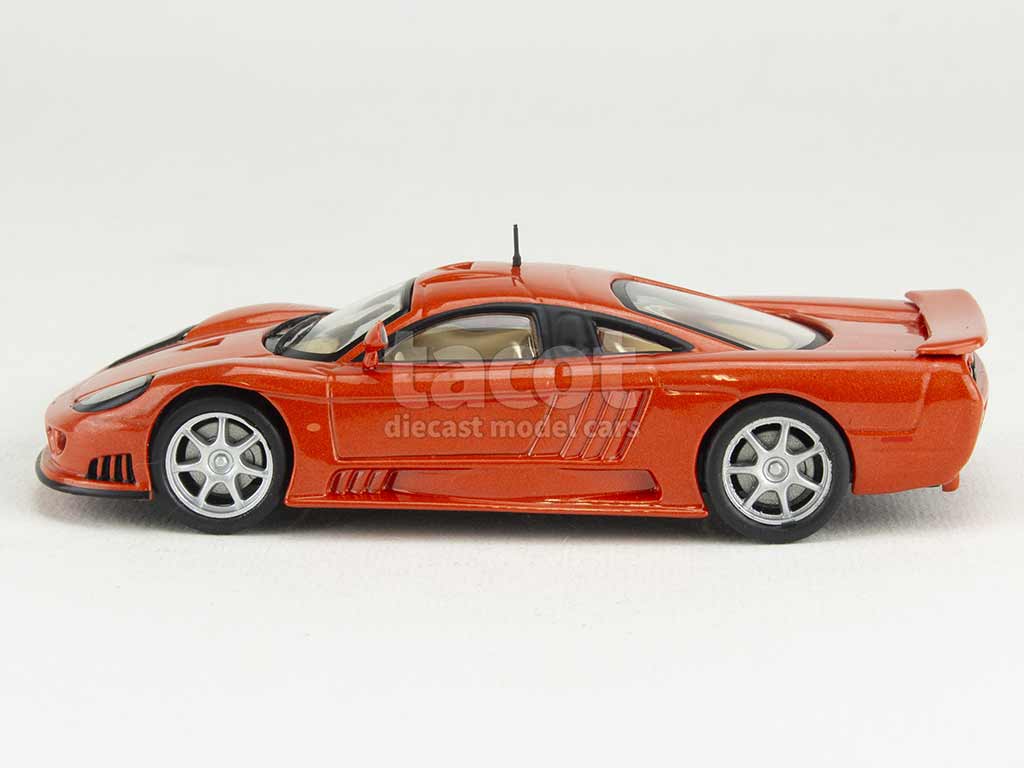 3300 Saleen S7 2001