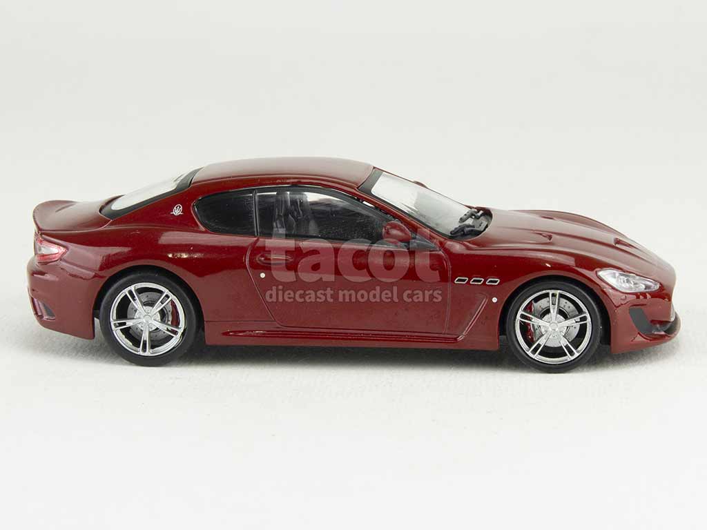 3303 Maserati GranTurismo MC Stradale 2012