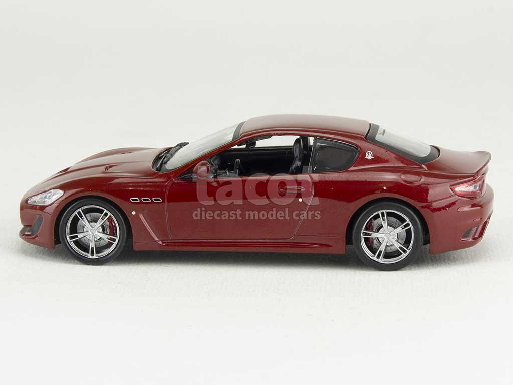 3303 Maserati GranTurismo MC Stradale 2012