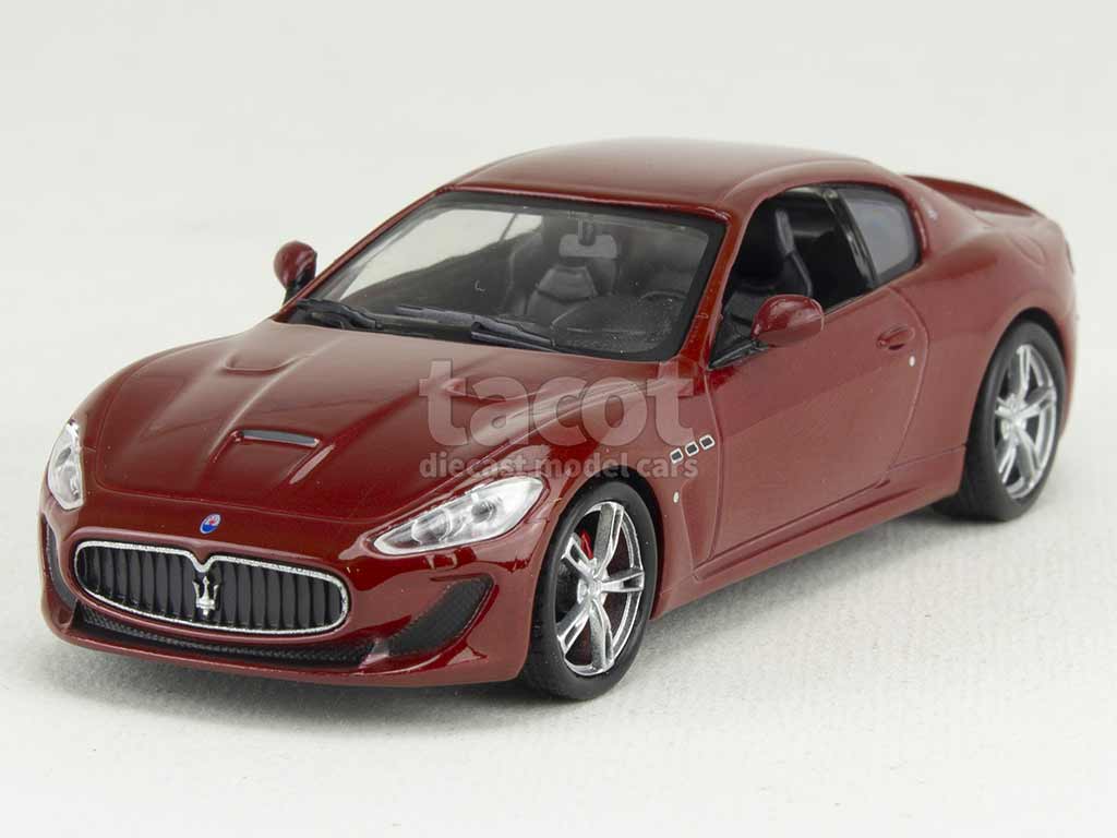 3303 Maserati GranTurismo MC Stradale 2012