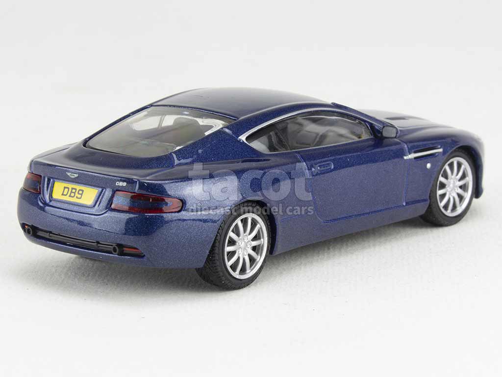 3313 Aston Martin DB9 2004