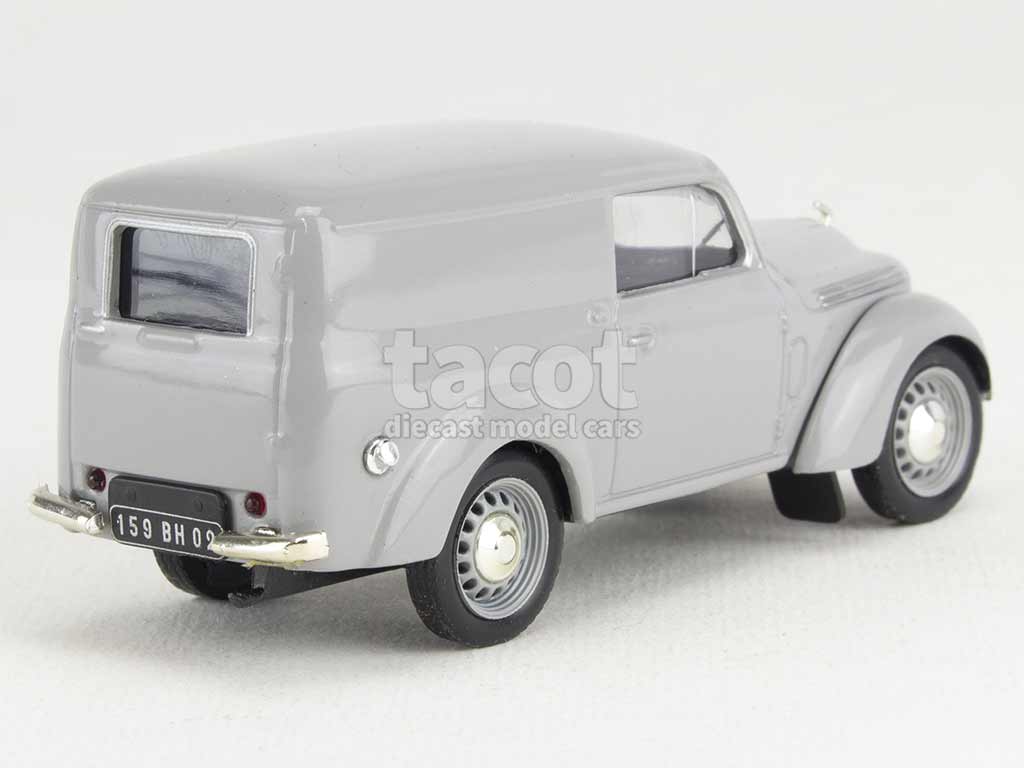 3341 Renault Juvaquatre Dauphinoise Tôlée 1955