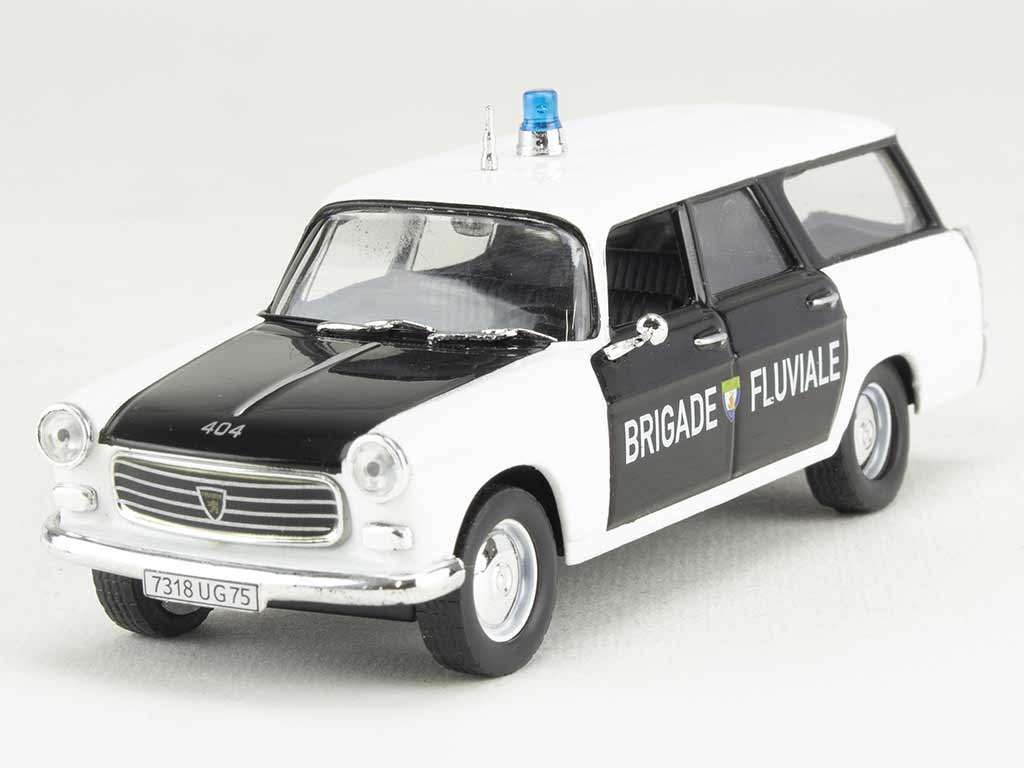 3545 Peugeot 404 Break Police