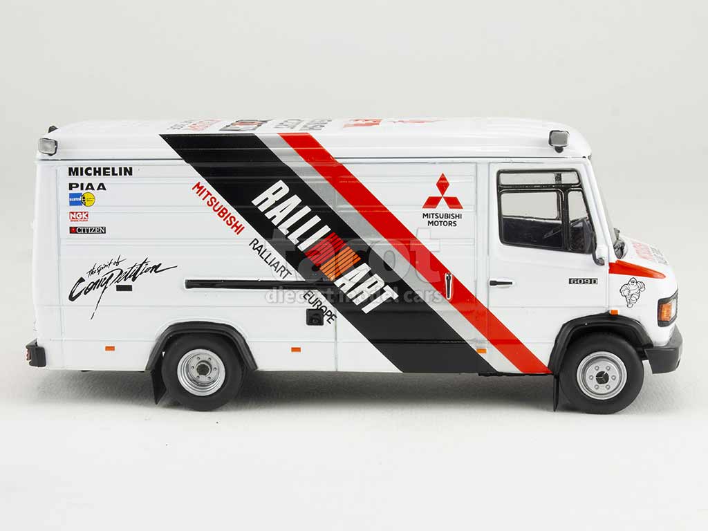ASSISTANCE RALLYE MERCEDES-BENZ 609D SUBARU TEAM 1/43e EUR 30,95