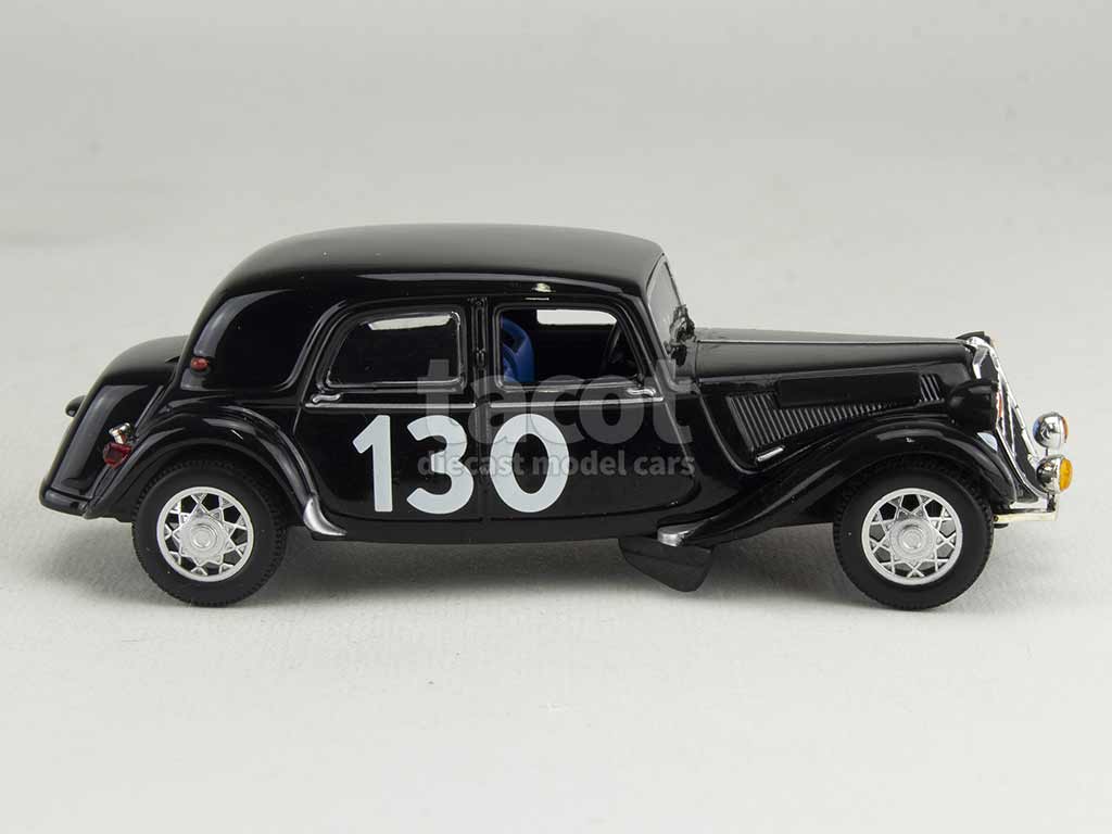 3850 Citroën Traction 15CV Lyon Charbonnières 1954