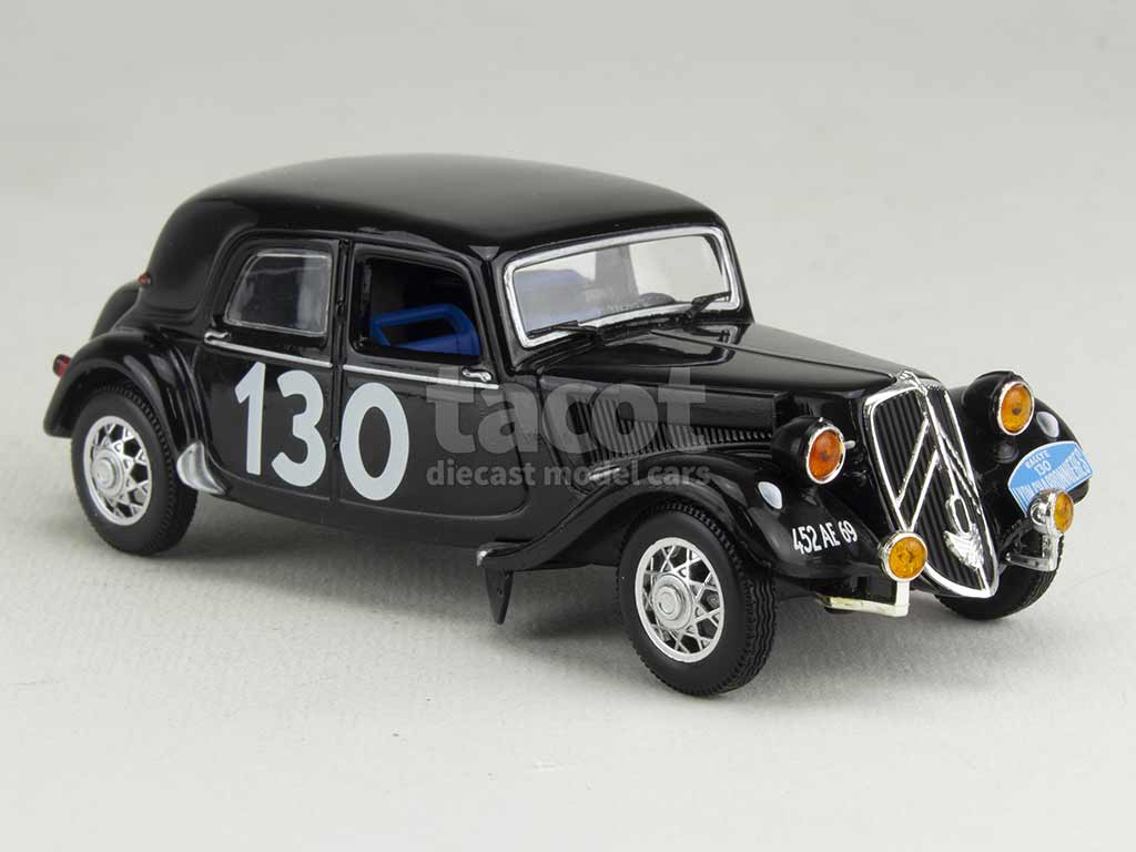 3850 Citroën Traction 15CV Lyon Charbonnières 1954