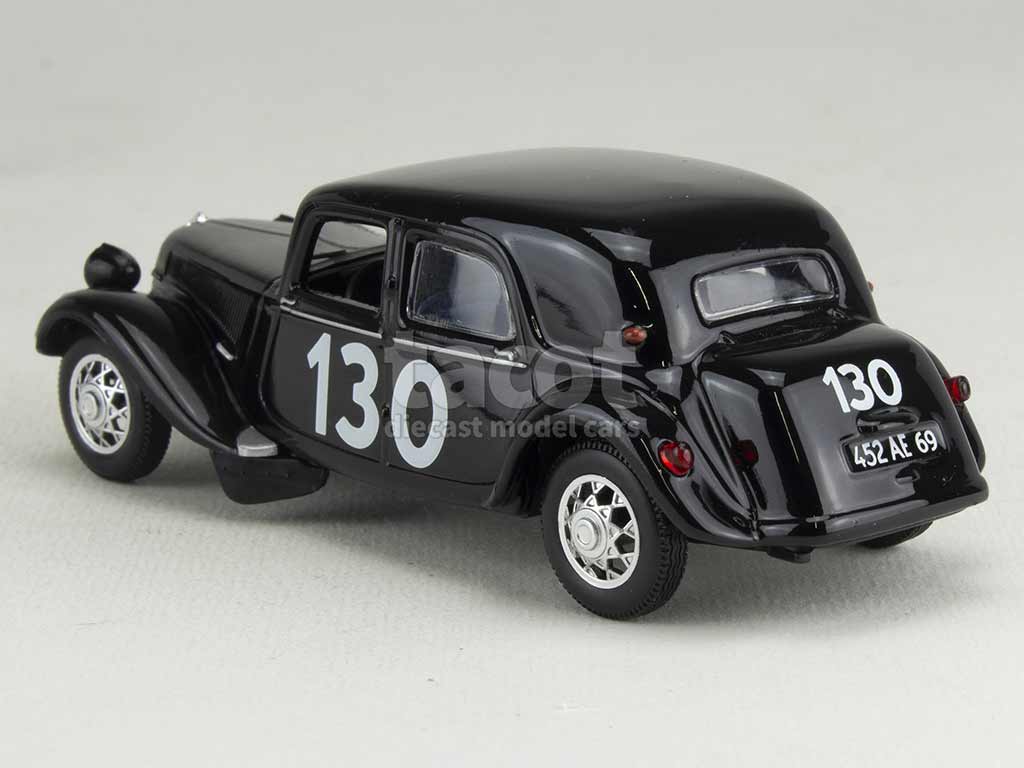 3850 Citroën Traction 15CV Lyon Charbonnières 1954