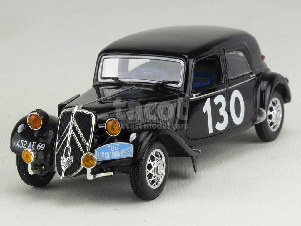3850 Citroën Traction 15CV Lyon Charbonnières 1954