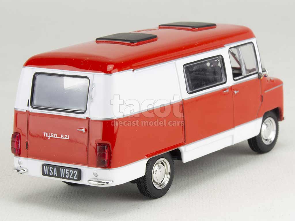 3909 Divers Nysa 521 Minibus