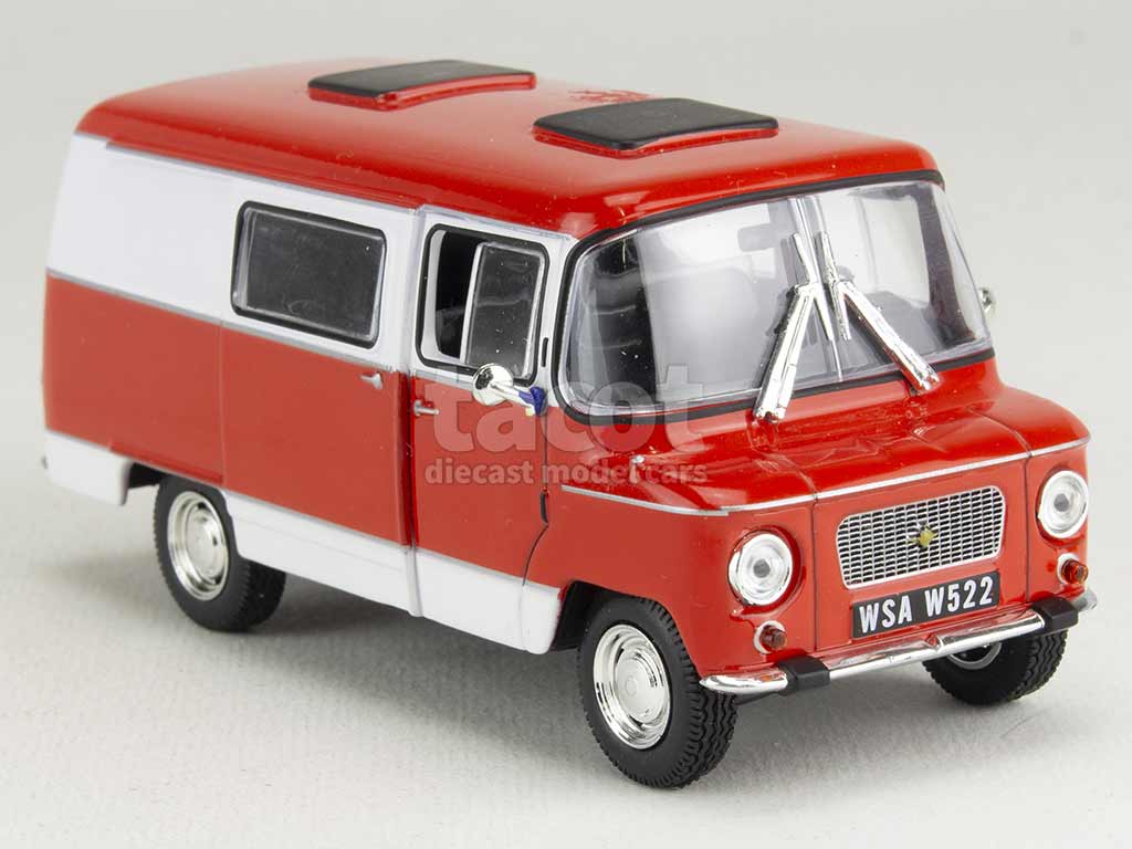 3909 Divers Nysa 521 Minibus