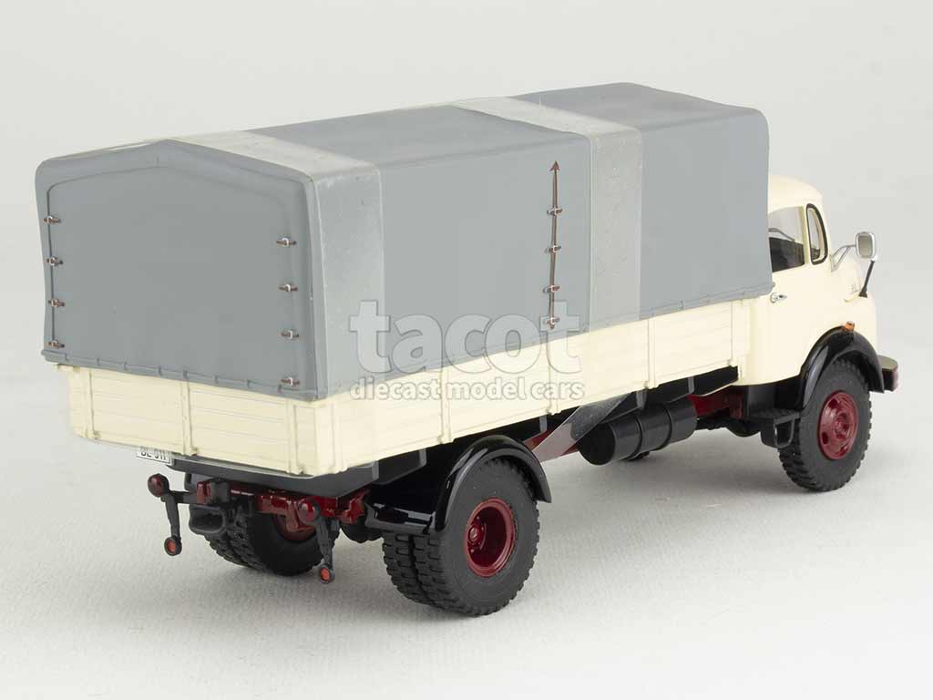 3915 Mercedes L 911 Canvas