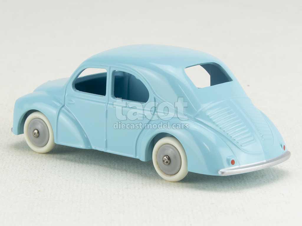 4497 Renault 4CV