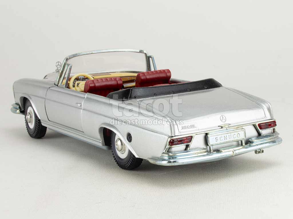 4935 Mercedes 250 SE Cabriolet/ W111