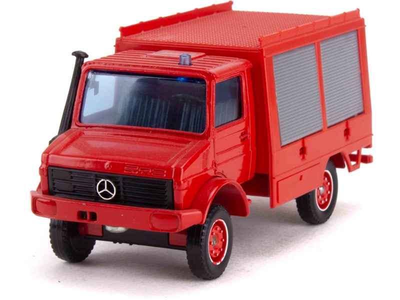 5047 Mercedes Unimog Pompiers