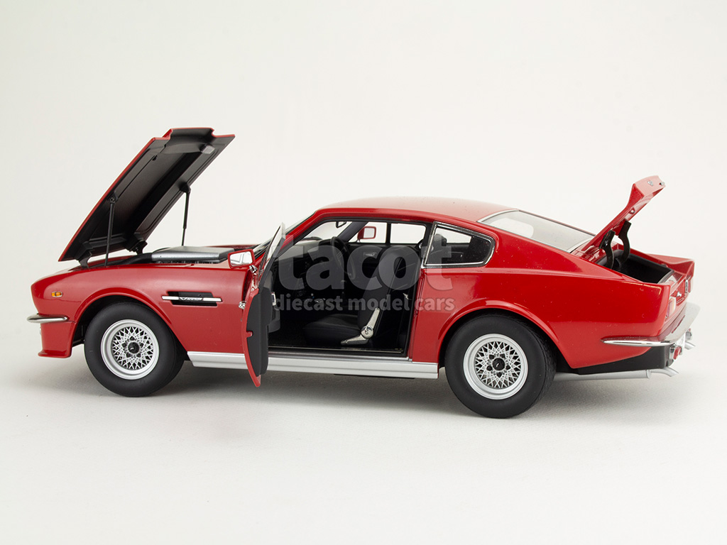 5082 Aston Martin V8 Vantage 1985