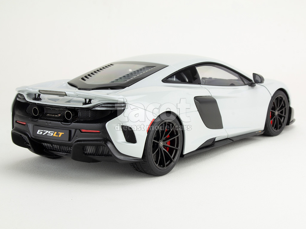 5083 McLaren 675 LT