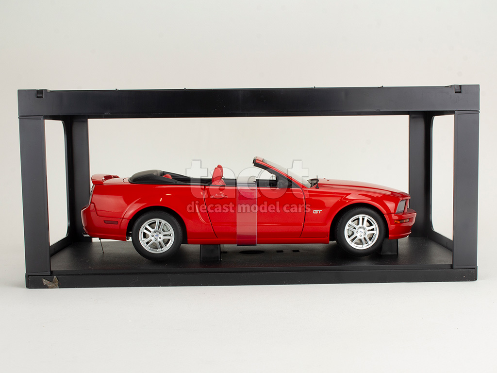 5093 Ford Mustang GT Cabriolet 2006