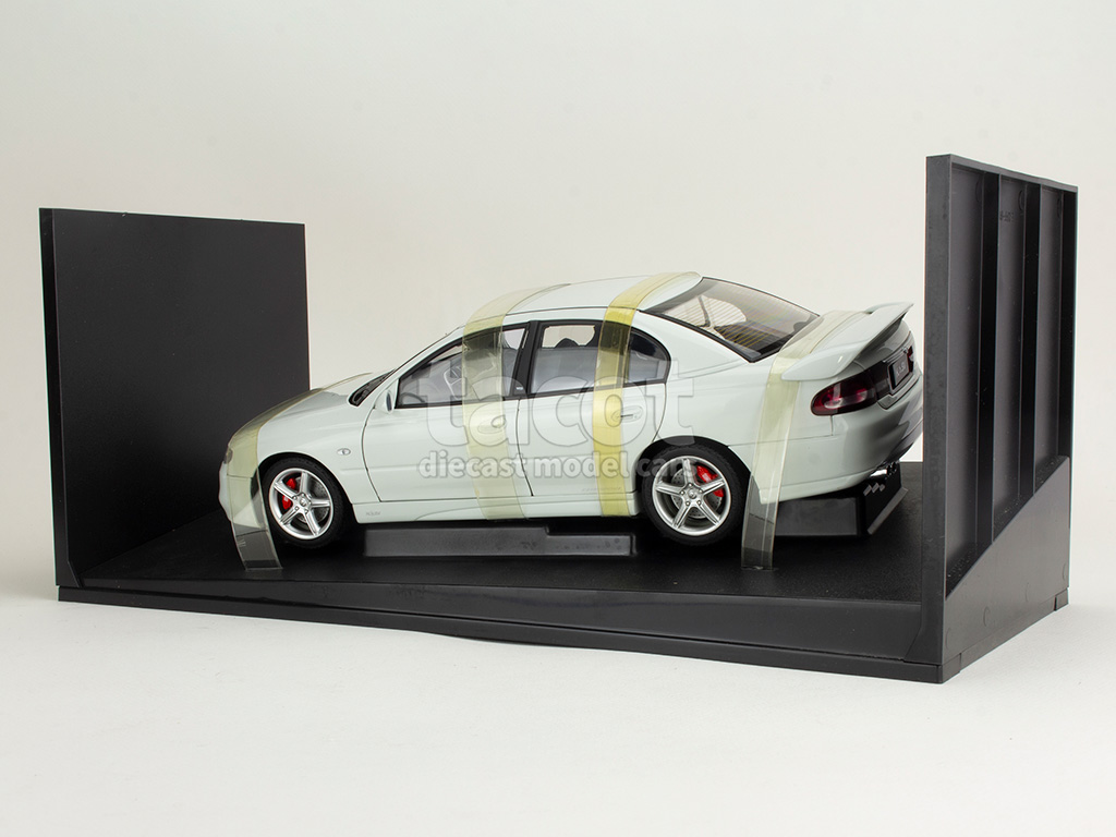 5097 Holden HSV VT2 Clubsport R8