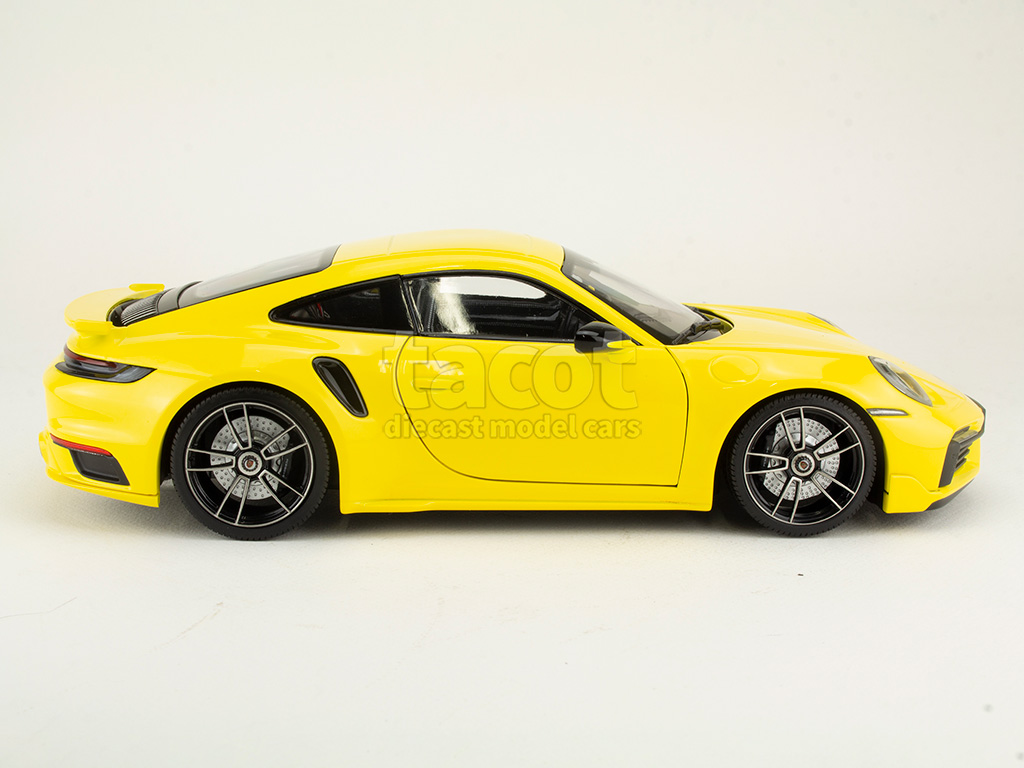 5111 Porsche 911/992 Turbo S Coup&eacute; 2021