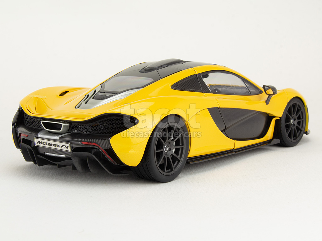 5139 McLaren P1 2013