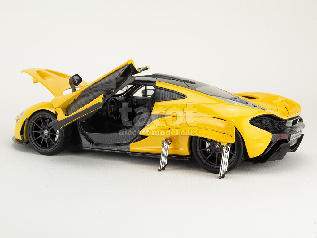 5139 McLaren P1 2013