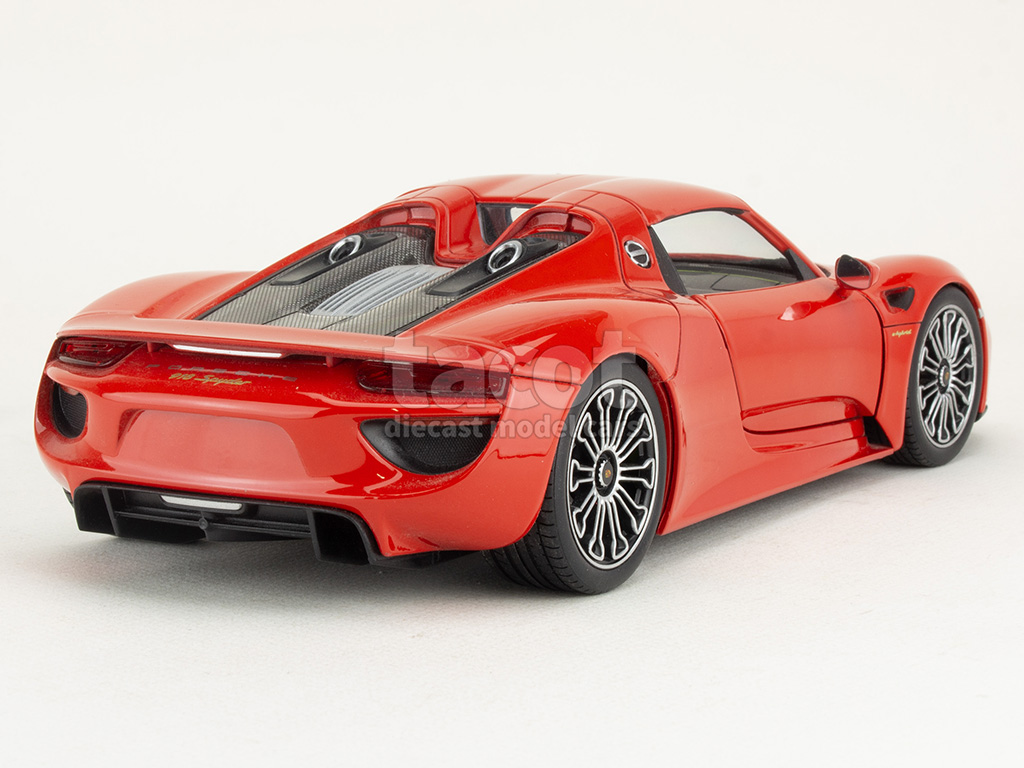 5305 Porsche 918 Spyder 2015