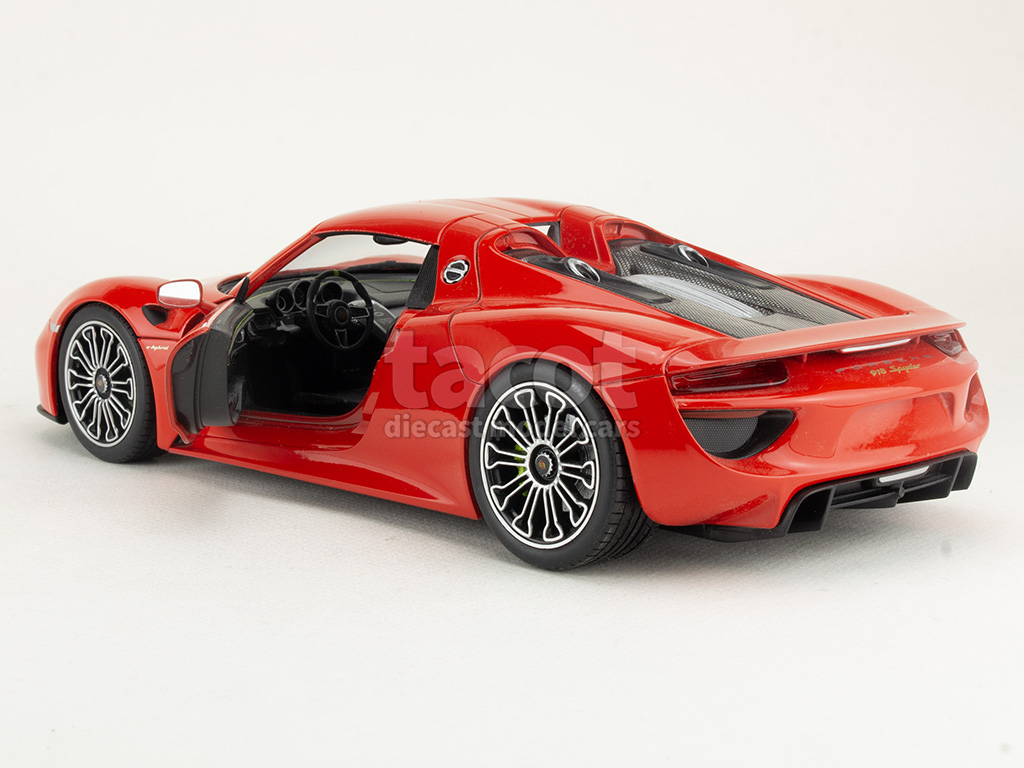 5305 Porsche 918 Spyder 2015