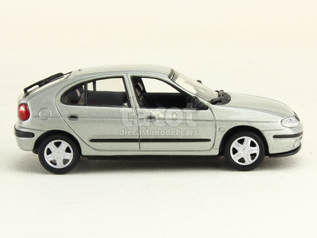 5321 Renault Megane 1997
