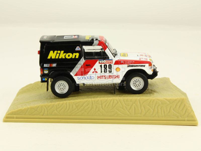 6710 Mitsubishi Pajero Dakar 1985