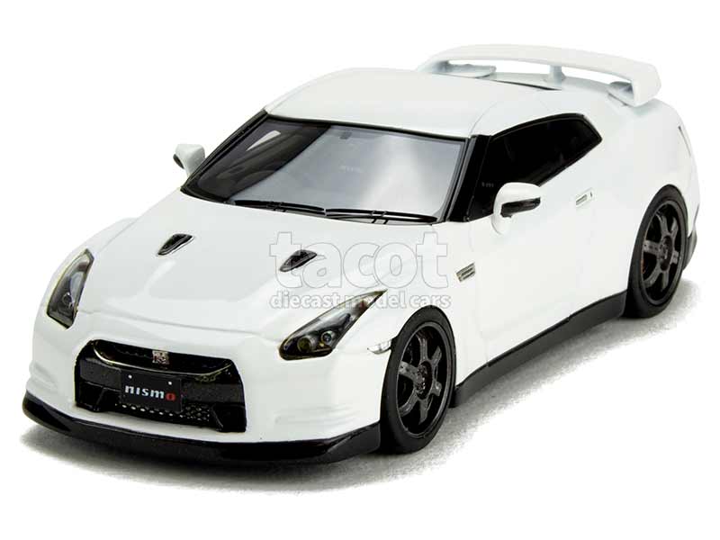 6813 Nissan GT-R Nismo Club Sports PKG