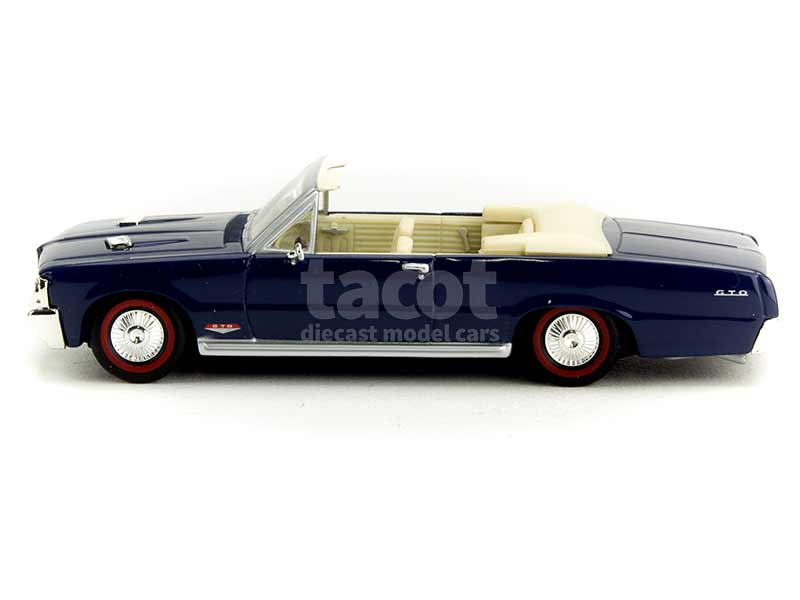 7232 Pontiac GTO Cabriolet