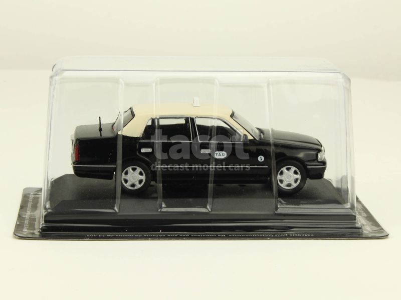 7604 Toyota Crown Taxi Macau 1998