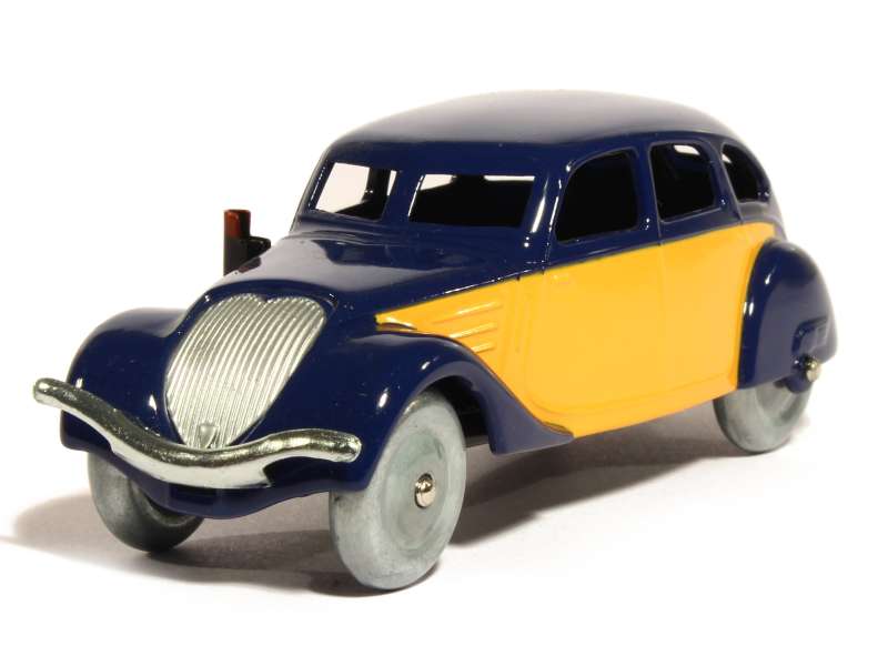 8043 Peugeot 402 Taxi 1939