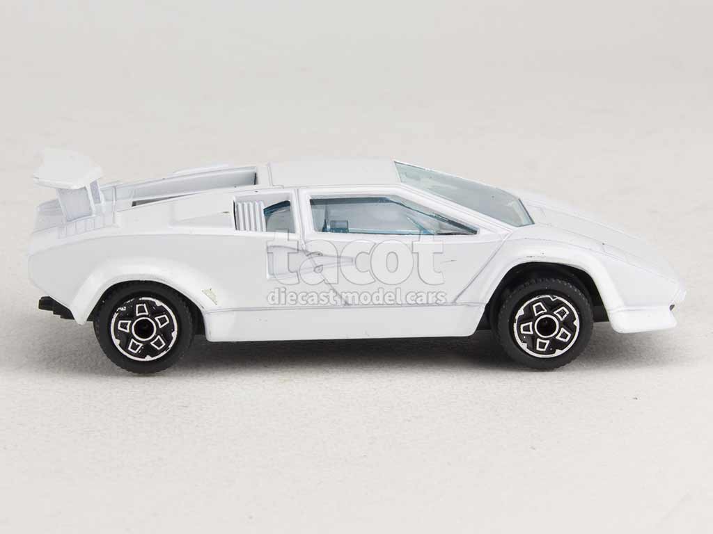 8236 Lamborghini Countach 400S