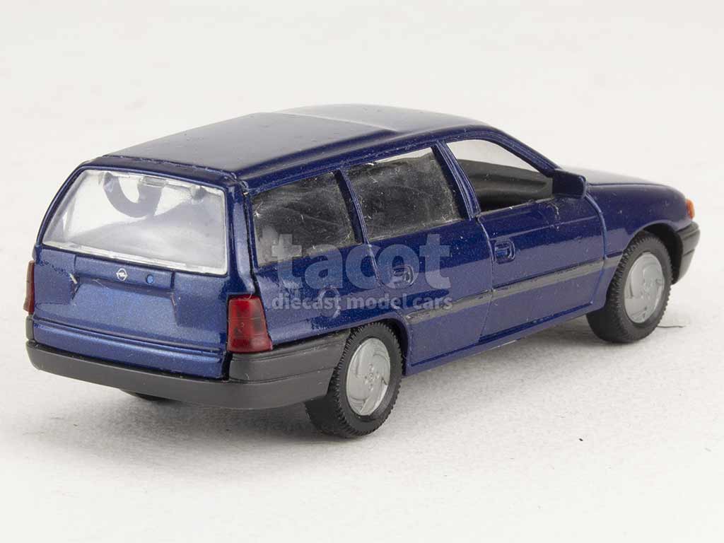 8871 Opel Astra F Break 1992