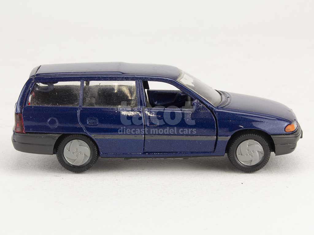 8871 Opel Astra F Break 1992