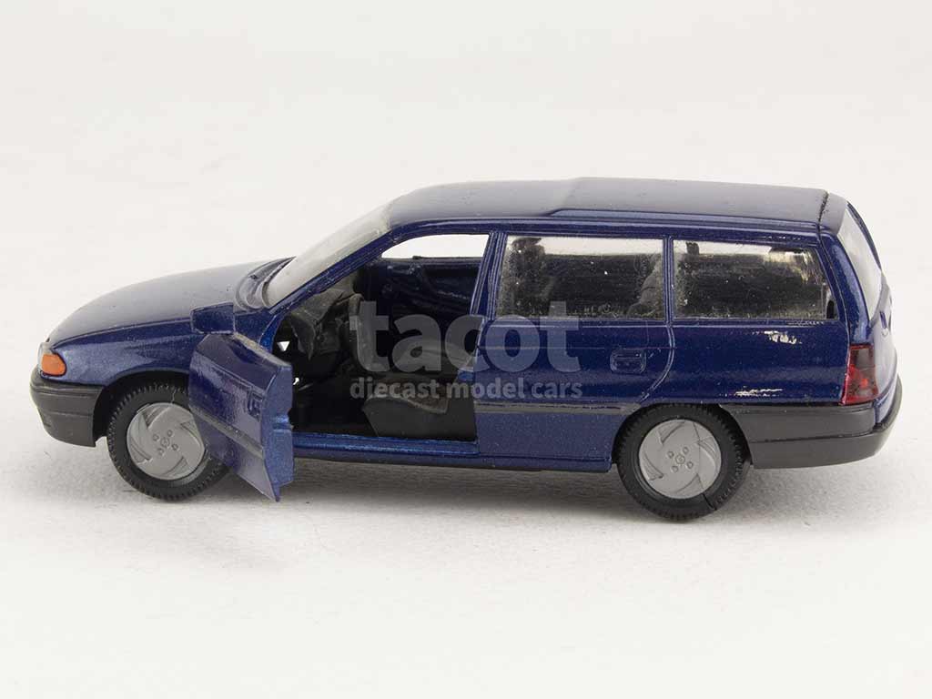 8871 Opel Astra F Break 1992