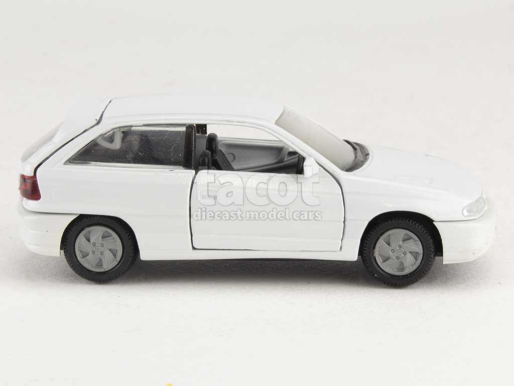 9017 Opel Astra F GSI 1992