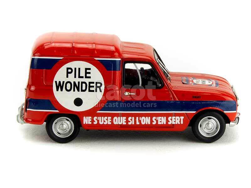10827 Renault R4 F4 Pile Wonder 1968