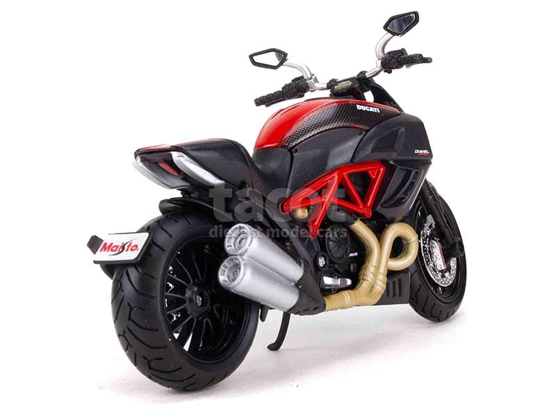 10907 Ducati Diavel Carbon 2011