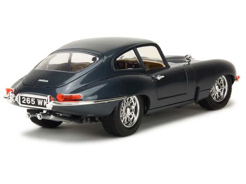 Jaguar E coupé 1961 1/18 burago - Collection
