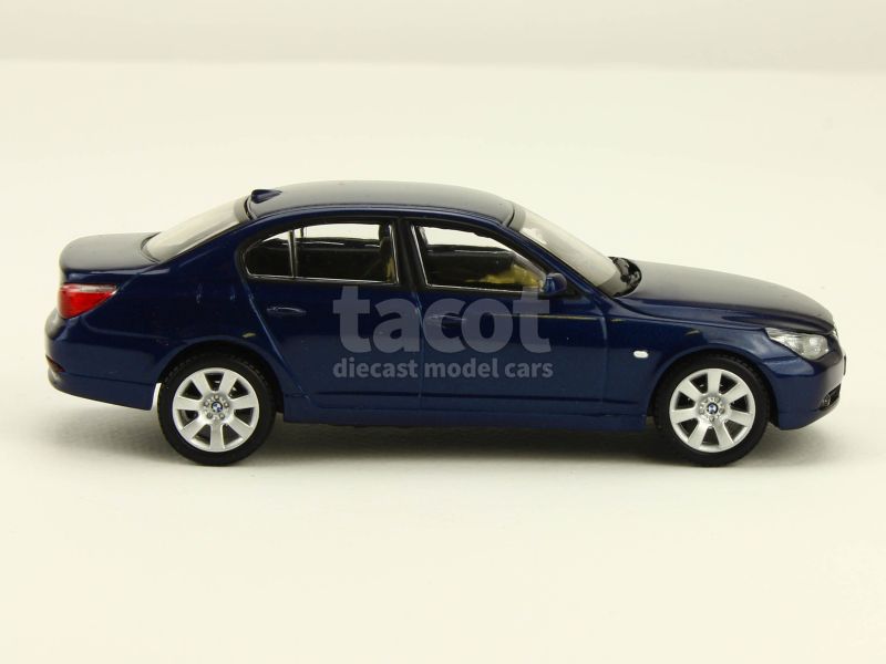 13184 BMW 545i/ E60 2003